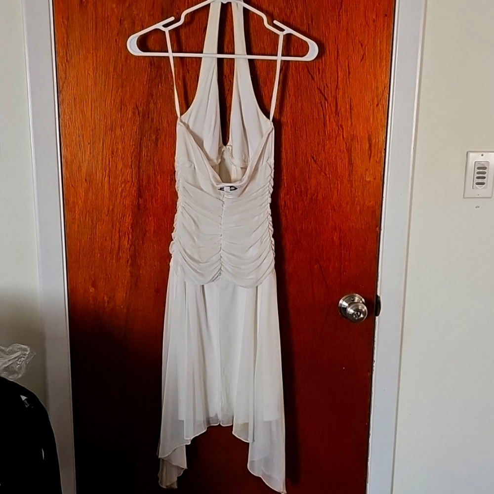 Party/formal dress - Picture 2 of 3